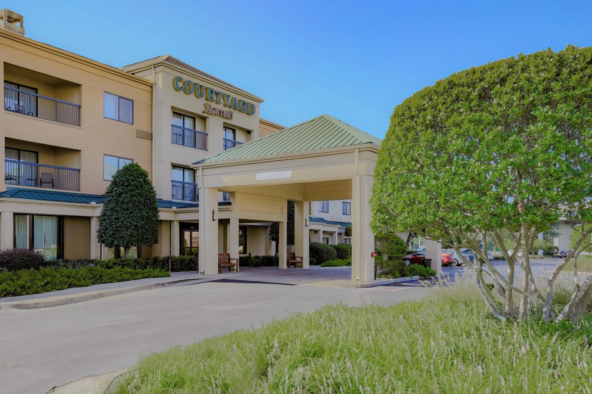 Courtyard By Marriott Monroe Airport Hotel Luaran gambar