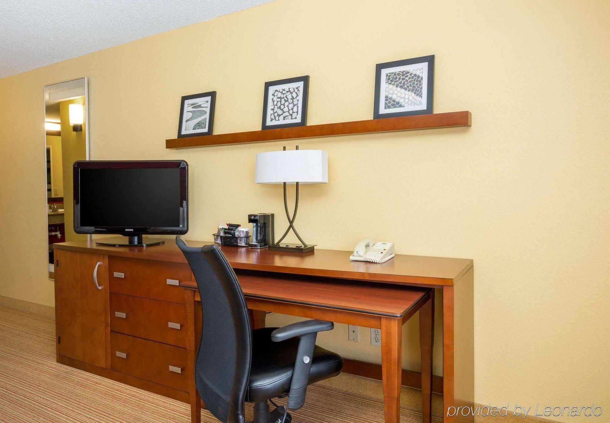 Courtyard By Marriott Monroe Airport Hotel Luaran gambar